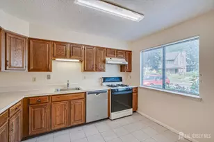 160 Hampshire Dr, Plainsboro Township, NJ 08536 - Photo 7