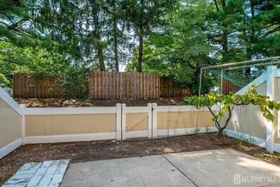 160 Hampshire Drive, Plainsboro Township, NJ 08536 - Photo 17
