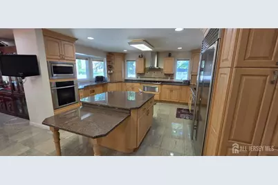 6 Sandra Drive, Edison, NJ 08820 - Photo 17
