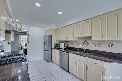10 Patriot Court, Edison, NJ 08820 - Photo 13