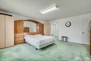 10 Patriot Ct, Edison, NJ 08820 - Photo 25