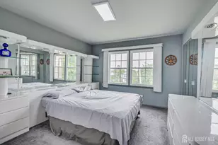 10 Patriot Ct, Edison, NJ 08820 - Photo 29