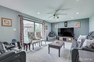 10 Patriot Ct, Edison, NJ 08820 - Photo 19