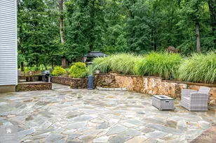 40 Longview Dr, Green Brook Township, NJ 08812 - Photo 49