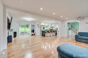 40 Longview Dr, Green Brook Township, NJ 08812 - Photo 7