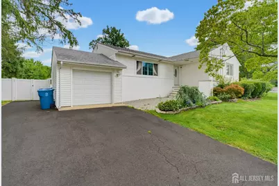 125 Higgins Road, Old Bridge Township, NJ 07747 - Photo 45