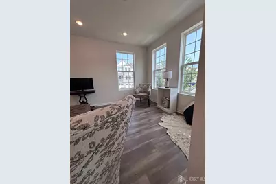735 Station Road, Dunellen, NJ 08812 - Photo 7