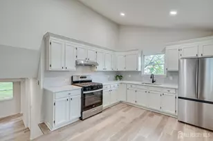 23 Nancy Cir, Edison, NJ 08817 - Photo 13