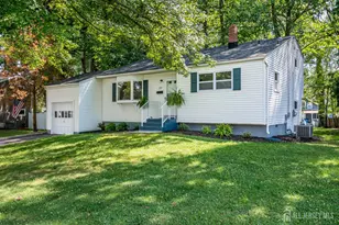 23 Nancy Cir, Edison, NJ 08817 - Photo 3