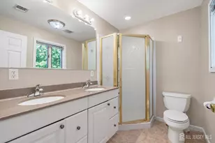 24 Winthrop Rd, Edison, NJ 08817 - Photo 23