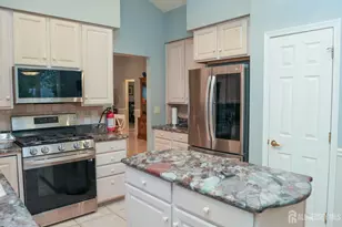 100 Chichester Rd, Monroe Township, NJ 08831 - Photo 7