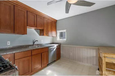 96 Conover Place, Middlesex, NJ 08846 - Photo 11