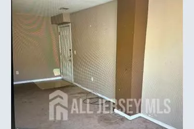 1031 Dogwood Court, New Brunswick, NJ 08901 - Photo 3