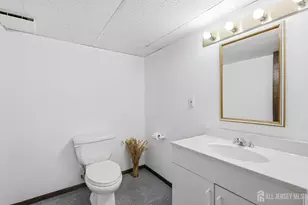 167 Mundy Ave, Edison, NJ 08820 - Photo 31