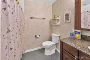17 Walton Ct, East Brunswick Township, NJ 08816 - Photo 31