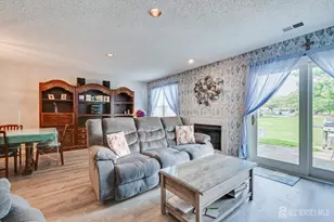 10 Woodmere Dr, Sayreville, NJ 08859 - Photo 11