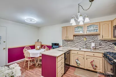 10 Woodmere Drive, Sayreville, NJ 08859 - Photo 7