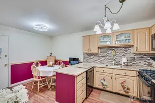 10 Woodmere Dr, Sayreville, NJ 08859 - Photo 7