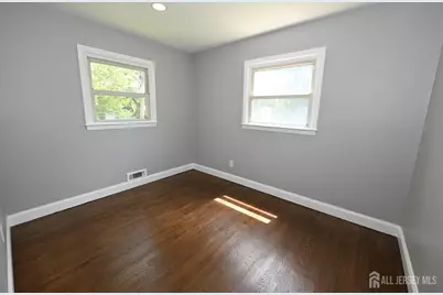 210 S 9th Avenue S, Highland Park, NJ 08904 - Photo 11