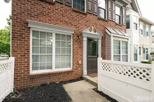 361 Hadleigh Ln, North Brunswick Township, NJ 08902 - Photo 3