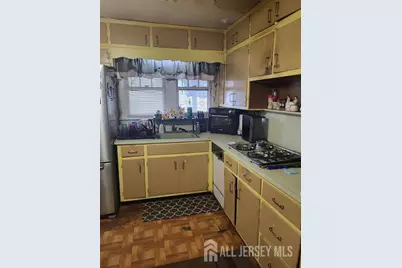 224 N 9th Avenue N, Manville, NJ 08835 - Photo 5