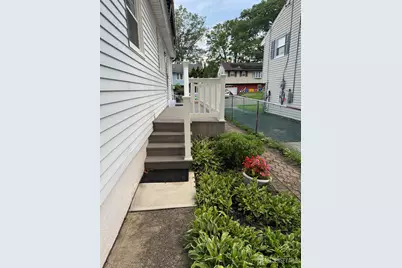 211 E Louis Place E, Iselin, NJ 08830 - Photo 31