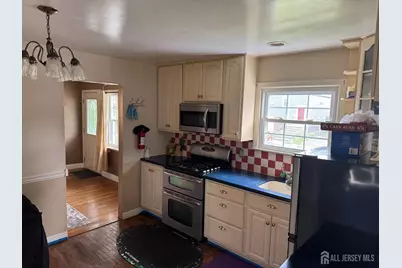 211 E Louis Place E, Iselin, NJ 08830 - Photo 9
