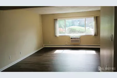 117 Cricket Lane, Woodbridge Township, NJ 07095 - Photo 3