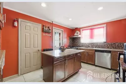 54 E Pennsylvania Avenue, Avenel, NJ 07001 - Photo 7