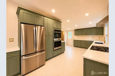 253 Parkview Terrace, Middletown, NJ 07738 - Photo 9