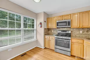 8 Edith Dr, Franklin Township, NJ 07416 - Photo 17