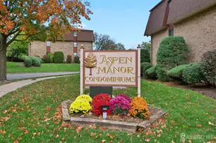 296-B Alpine Way, Woodbridge Township, NJ 07095 - Photo 1