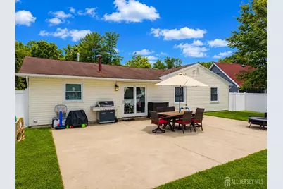 164 Idlebrook Lane, Aberdeen Township, NJ 07747 - Photo 9