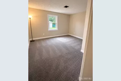 108 Greenlawn Avenue, Middlesex, NJ 08846 - Photo 5