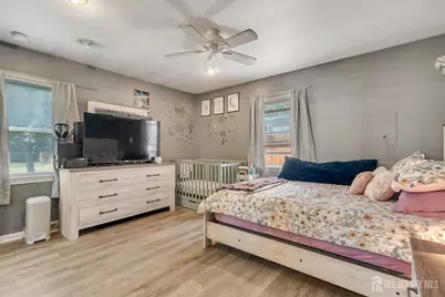 12 Pierrepont Avenue, Middlesex, NJ 08846 - Photo 11