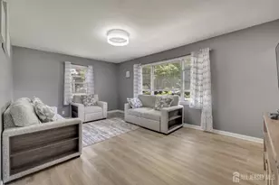 12 Pierrepont Ave, Middlesex, NJ 08846 - Photo 5