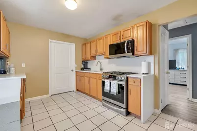 12 Pierrepont Avenue, Middlesex, NJ 08846 - Photo 15