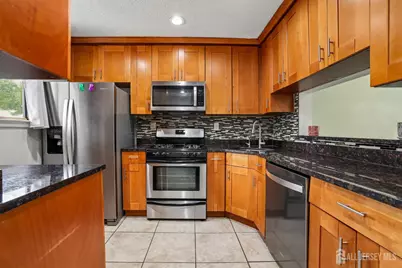 12 Palm Court, Edison, NJ 08820 - Photo 7