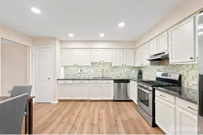 137 Redpine Loop, Old Bridge Township, NJ 08857 - Photo 5