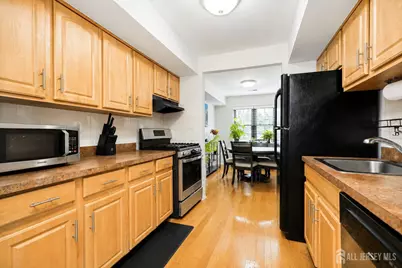 207 Sierra Court #A, Woodbridge Township, NJ 07095 - Photo 5