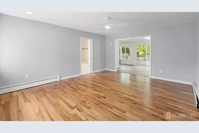 618 Wood Avenue, North Brunswick Township, NJ 08902 - Photo 5