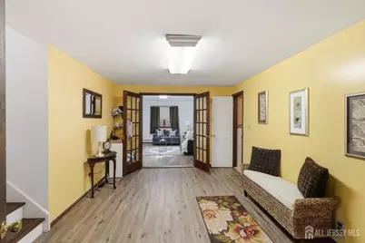 21 S Heathcote Avenue S, Edison, NJ 08817 - Photo 5