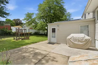 21 S Heathcote Avenue S, Edison, NJ 08817 - Photo 37
