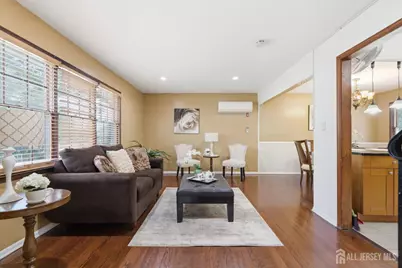 21 S Heathcote Avenue S, Edison, NJ 08817 - Photo 17