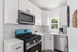 18 Fox Rd, Edison, NJ 08817 - Photo 11