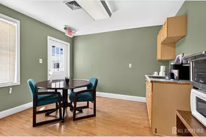 29 E Railroad Avenue E, Jamesburg, NJ 08831 - Photo 11
