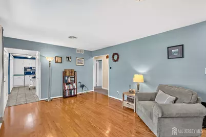 29 Lynn Avenue, Middlesex, NJ 08846 - Photo 5