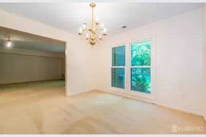195 Hidden Hollow Court, Edison, NJ 08820 - Photo 5