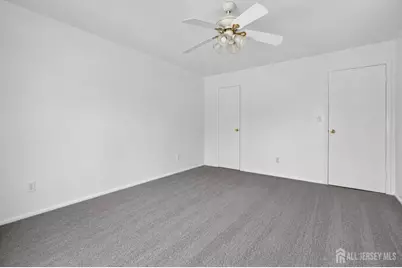 809 N Oaks Boulevard, North Brunswick Township, NJ 08902 - Photo 11