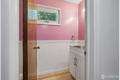 219 W 1st Street, Edison, NJ 08820 - Photo 31